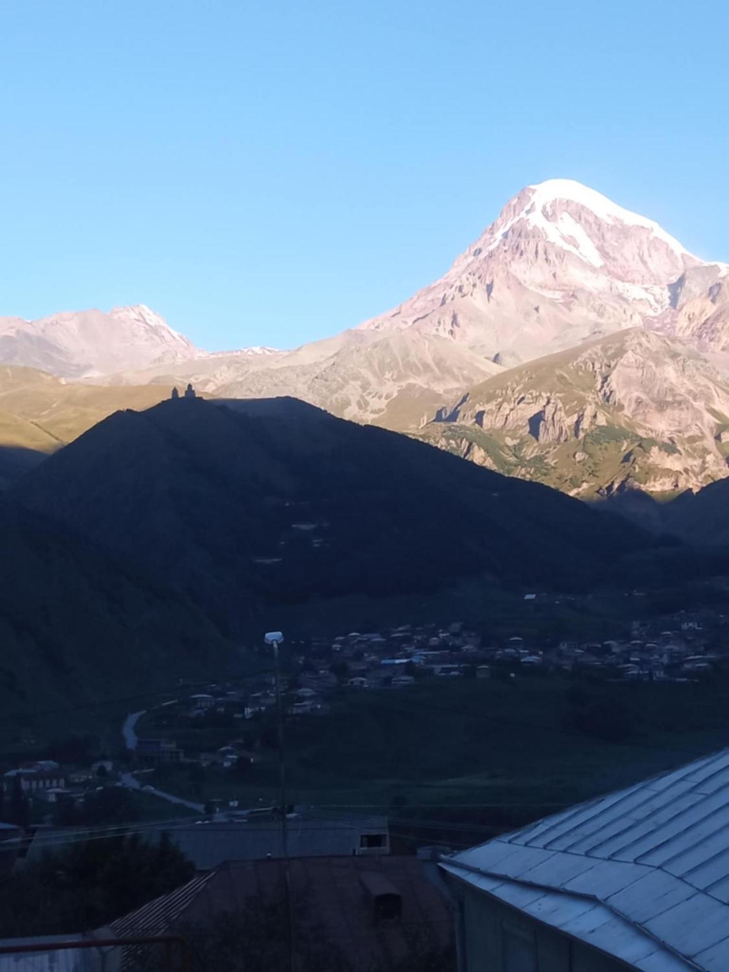 Guesthouse Relax In Kazbegi Extérieur photo